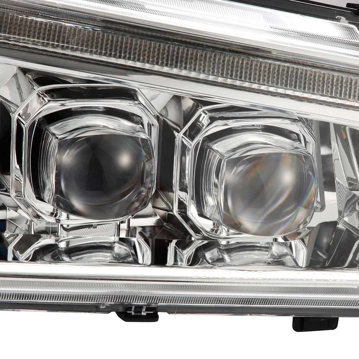03-06 Chevrolet Silverado/02-06 Avalanche (sans revêtement de carrosserie) Phares projecteurs à LED série NOVA chromés