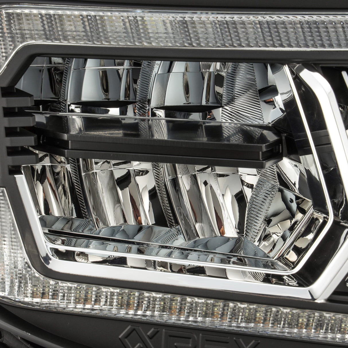 Phares à LED cristal noirs pour Toyota Tacoma LUXX-Series 05-11