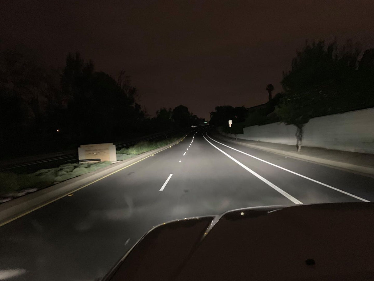 Phares à LED cristal noirs pour Toyota Tacoma LUXX-Series 05-11