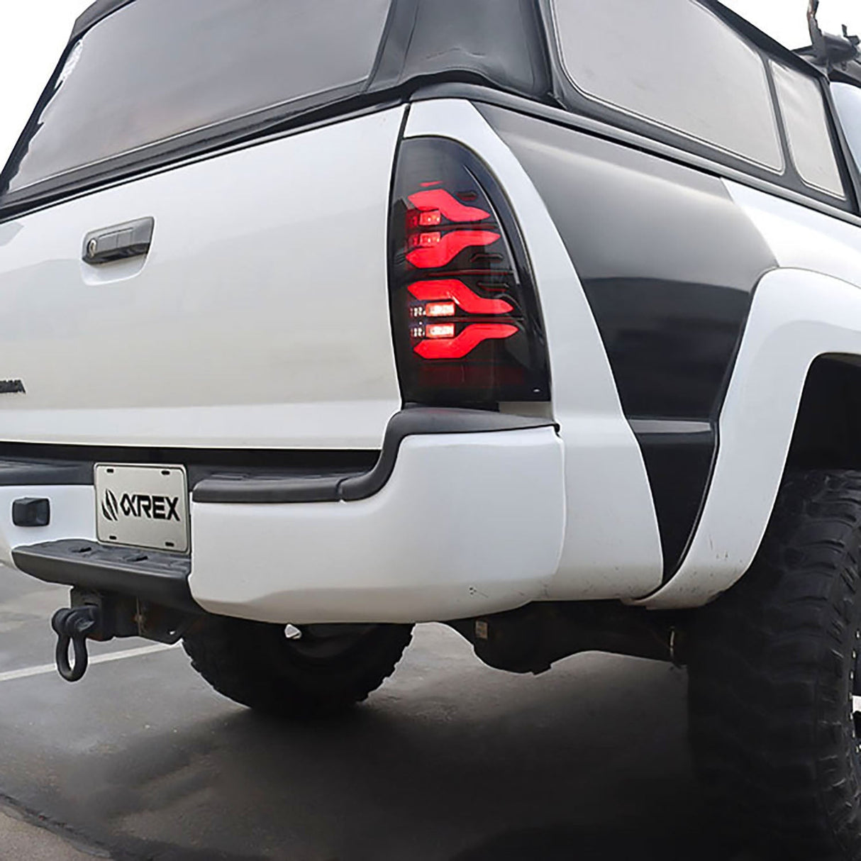Feux arrière à LED noirs pour Toyota Tacoma LUXX-Series 05-15