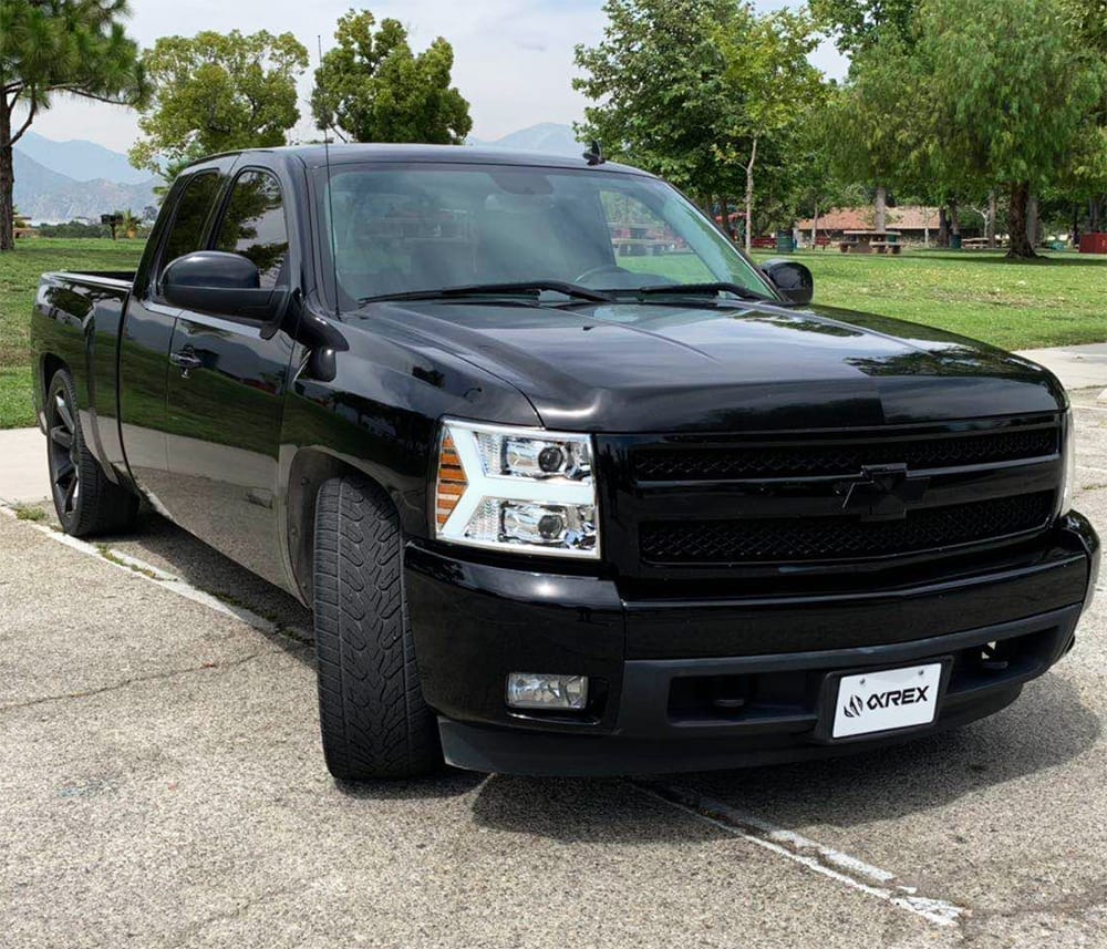 Phares projecteurs à LED chromés pour Chevrolet Silverado série LUXX 07-13