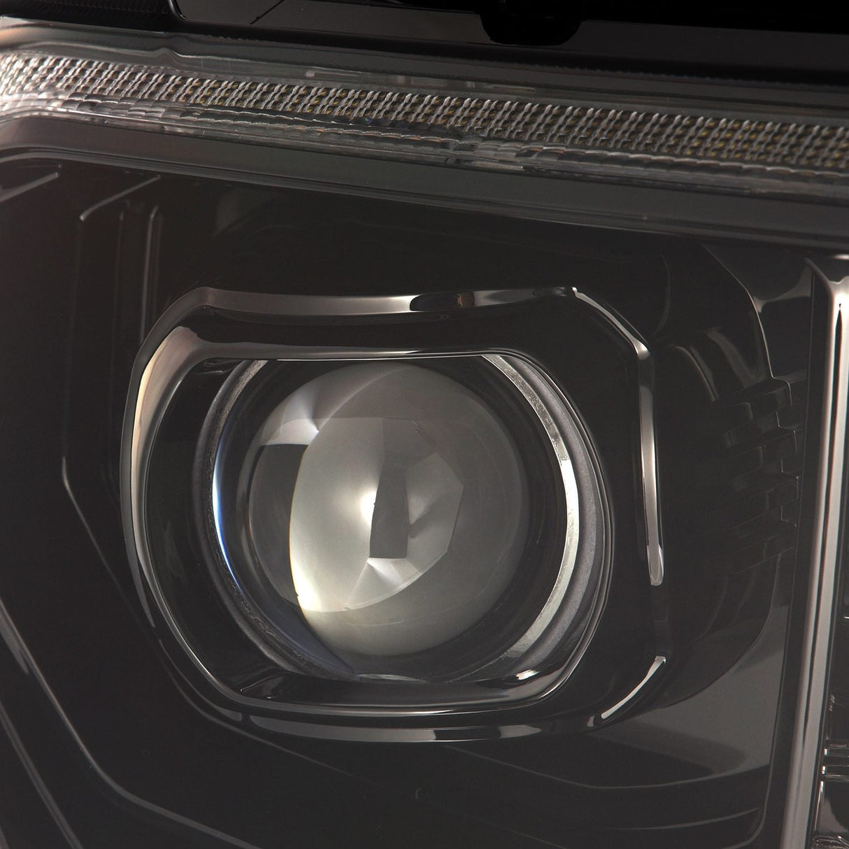 Phares projecteurs à LED noirs pour Toyota Tundra 07-13 et Toyota Sequoia MK II 08-17 (série LUXX) (avec réglage de niveau)