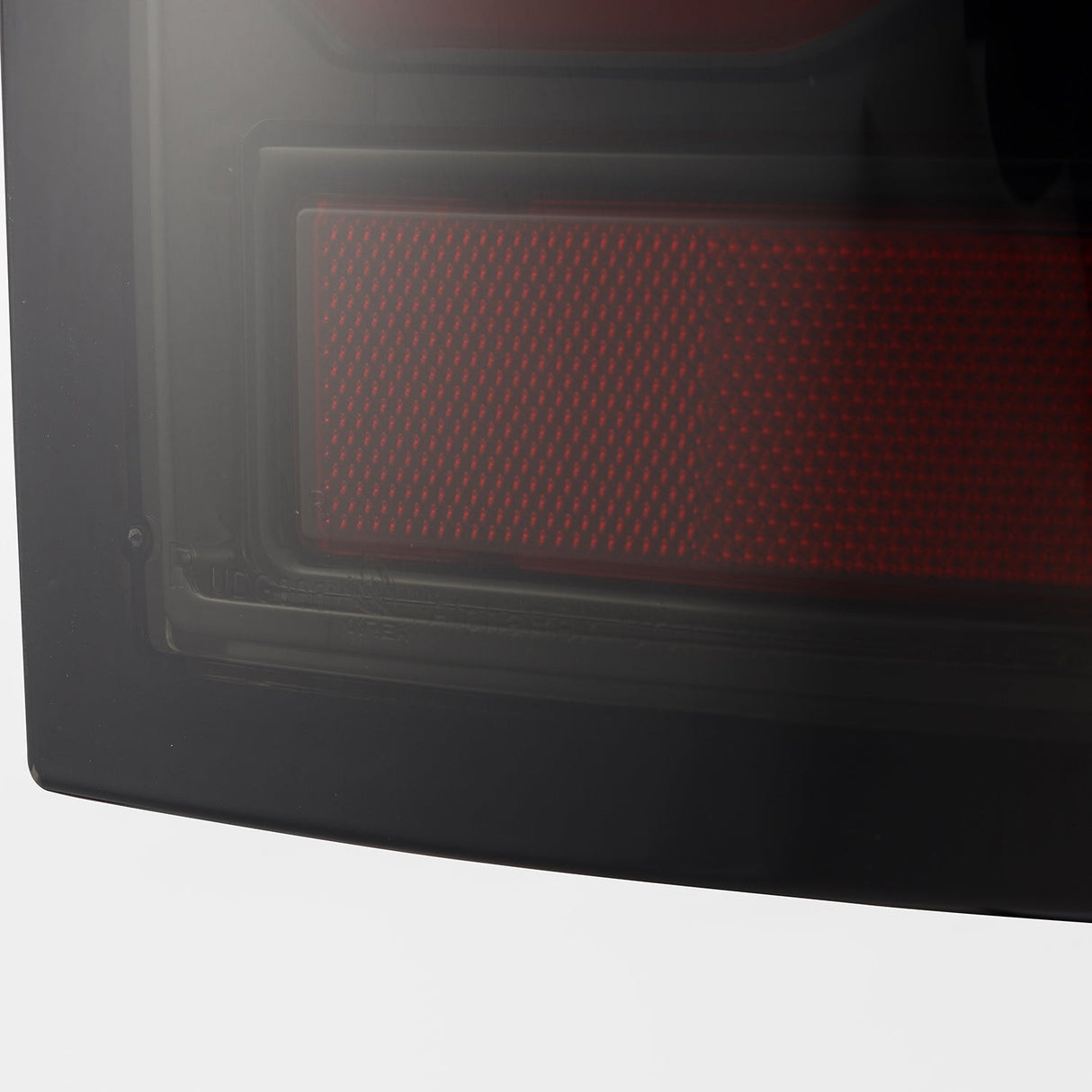 09-18 Ram Truck LUXX-Series LED Tail Lights Black-Red