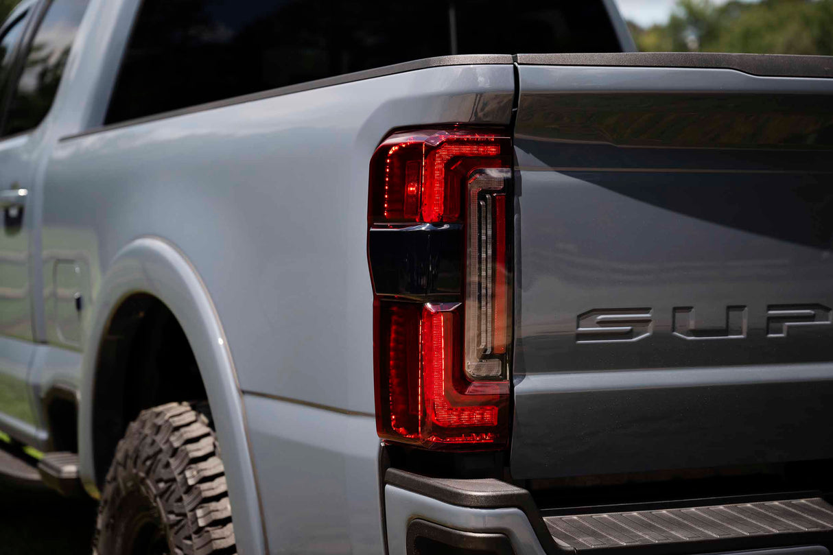 Feux arrière à LED pour Ford Super Duty (17-22) XB (fumés)