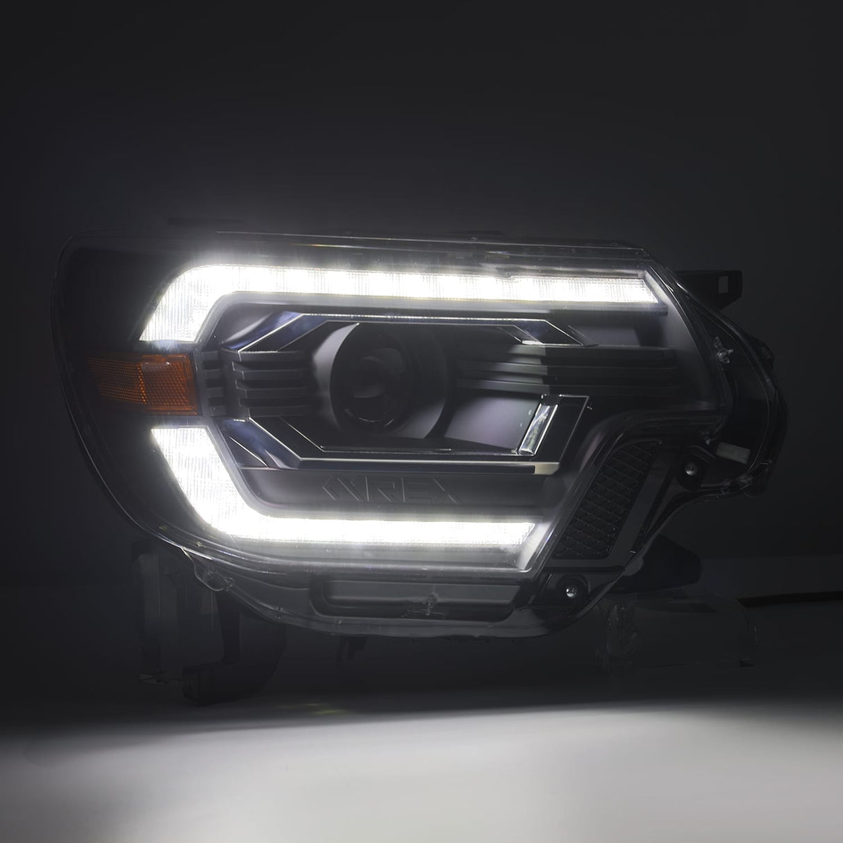 Phares projecteurs à LED Alpha-Black pour Toyota Tacoma série LUXX 12-15