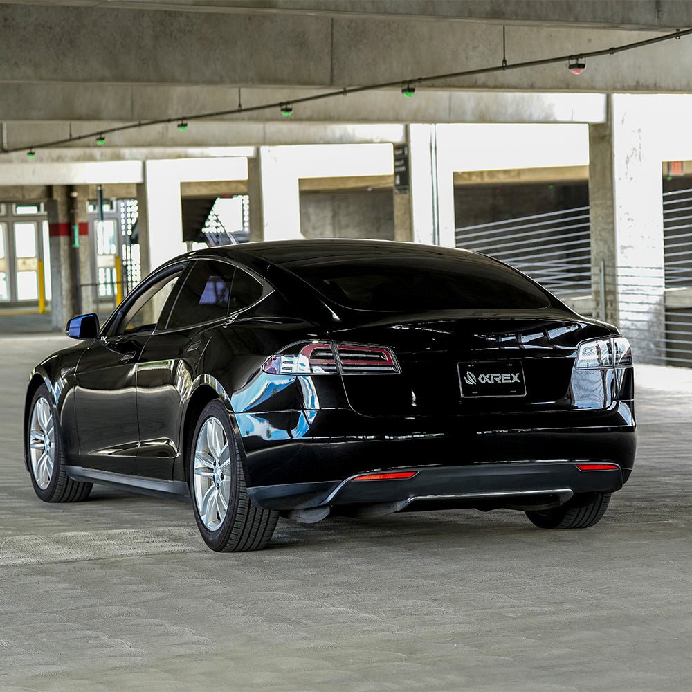 12-21 Tesla Model S LUXX-Series LED Tail Lights Black Smoke (With Black Trunk Center Piece Replacement)