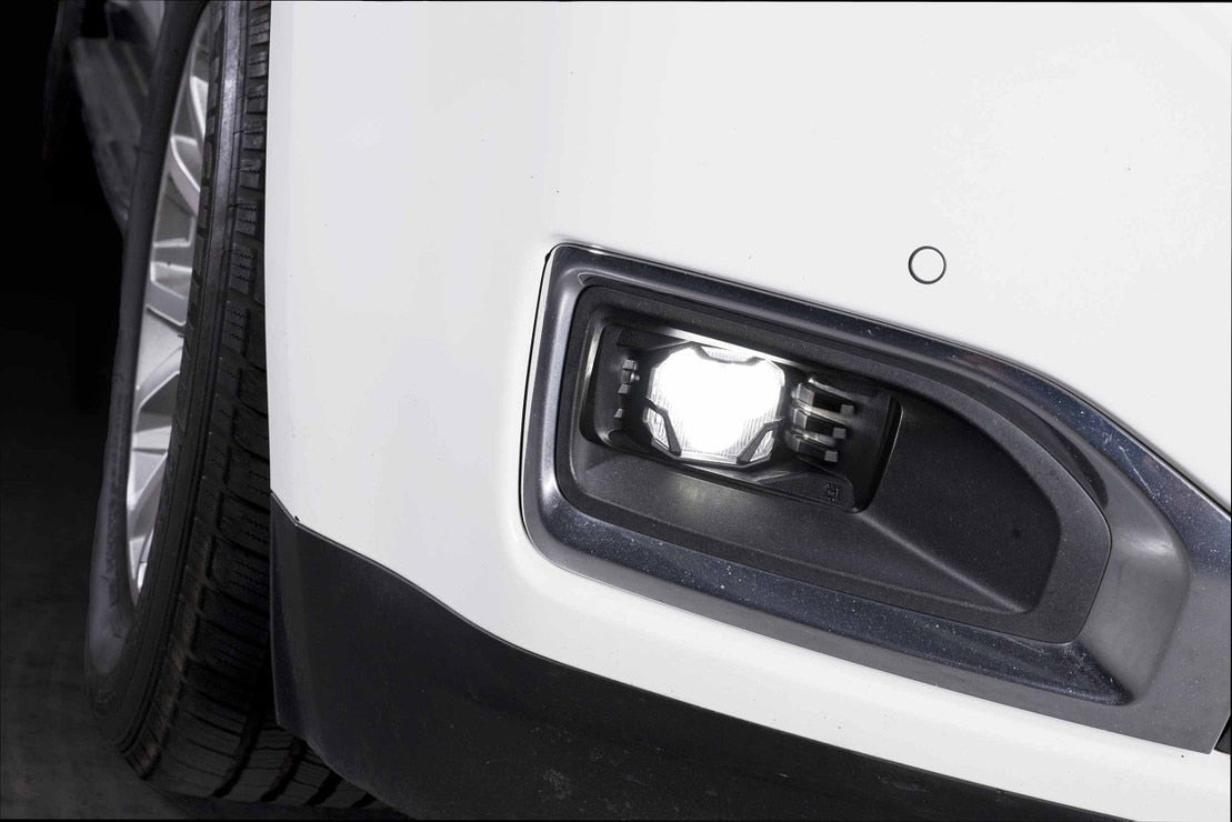 Chevrolet Silverado (14-15) : phares antibrouillard à DEL Morimoto 4banger