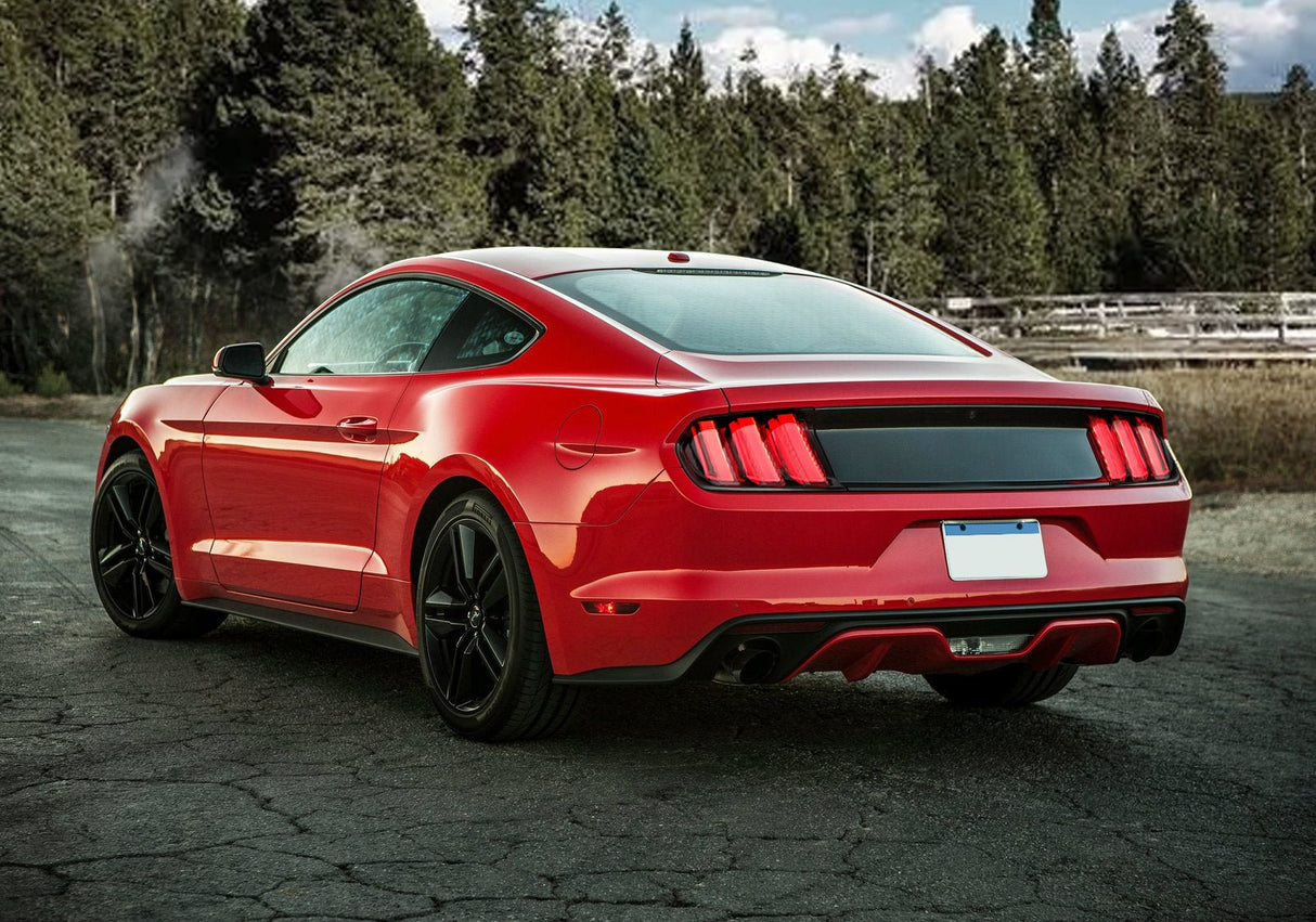 Feux arrière à LED prismatiques Alpha-Black pour Ford Mustang NOVA-Series 15-23