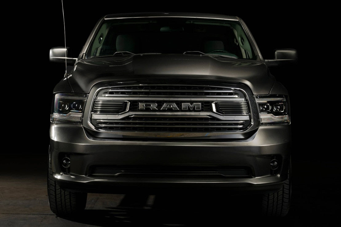 Calandre à LED XBG chromée pour Dodge Ram 1500 Classic (19-24)