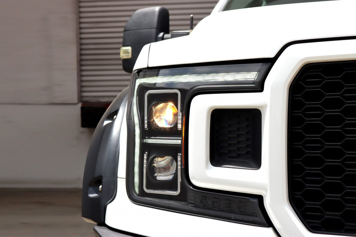 Phares halogènes projecteurs série PRO pour Ford F150 (MK II, 14e génération) 18-20 Alpha-Black