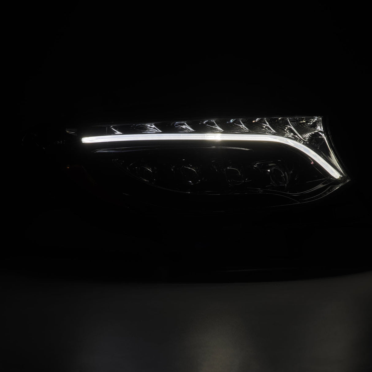 19-25 Mercedes-BenzÊSprinter NOVA-Series LED Projector Headlights Alpha-Black