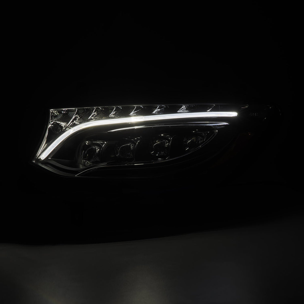 19-25 Mercedes-BenzÊSprinter NOVA-Series LED Projector Headlights Black