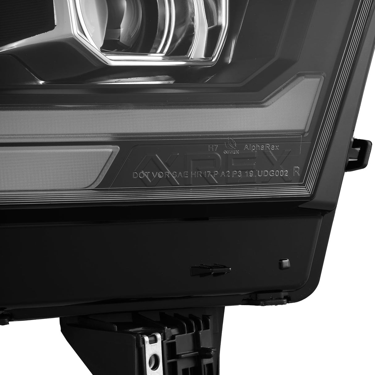 Phares projecteurs à DEL de la série LUXX pour Ram 1500 (style MK II 2500) 19-24, noirs