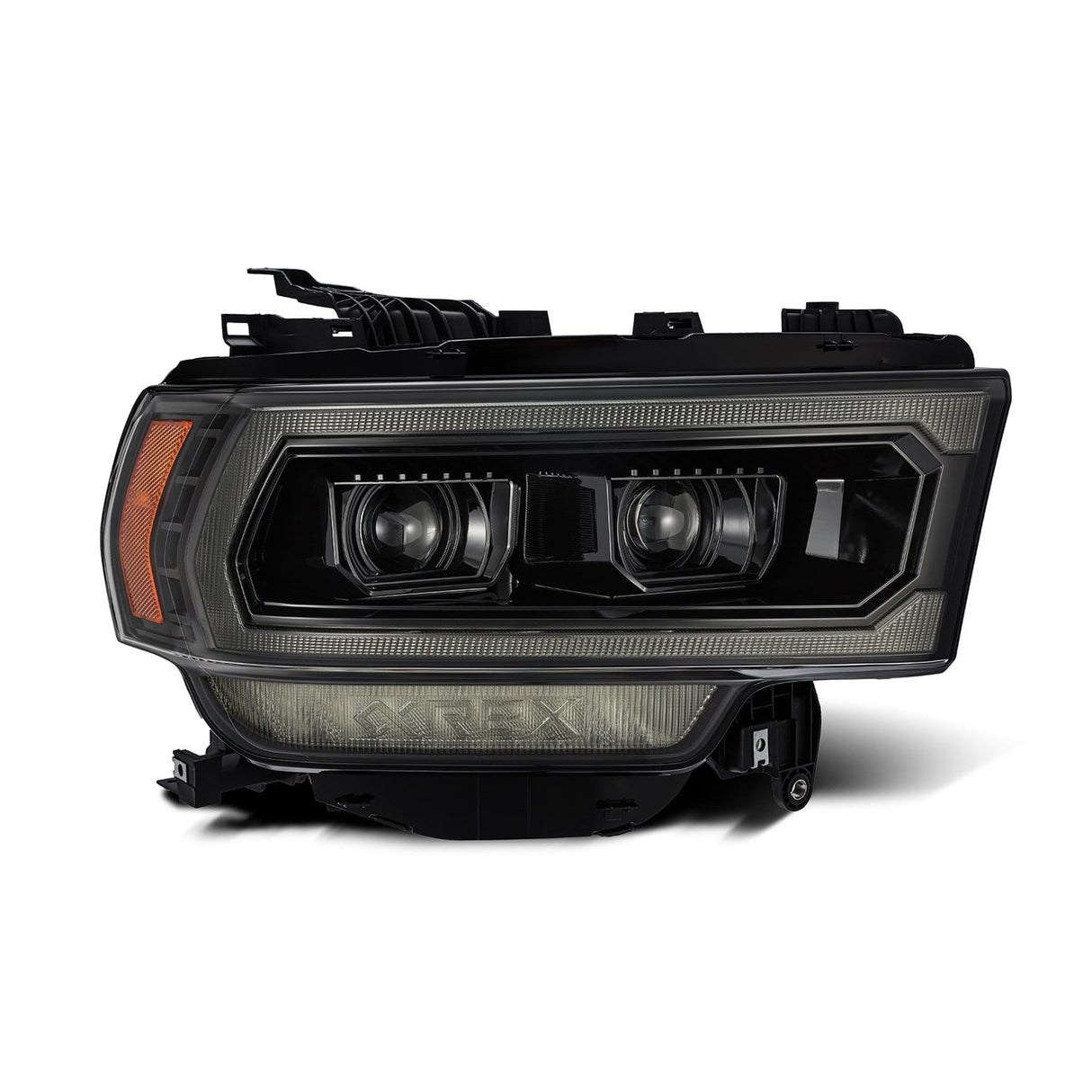 Phares projecteurs à DEL Alpha-Black de la série LUXX pour Ram 2500/3500/4500/5500 19-24