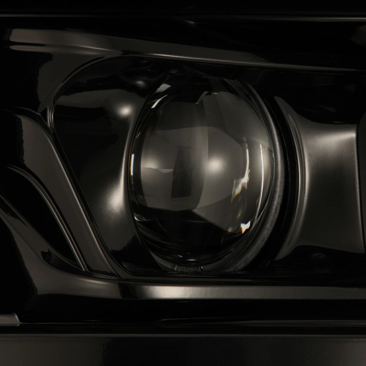 21-23 Ford F150 / 21-23 Ford F150 Raptor LUXX-Series LED Projector Headlights Alpha-Black