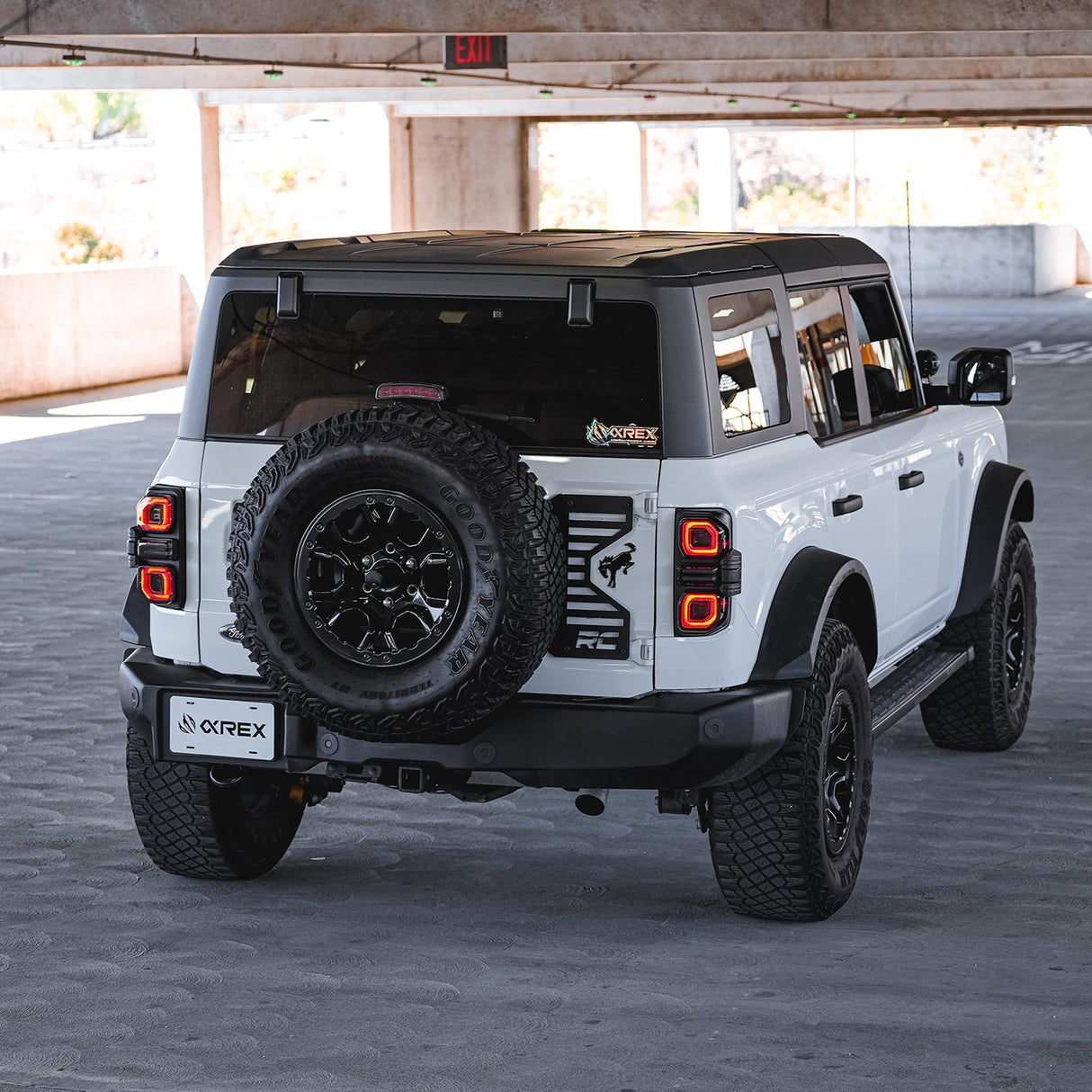 Feux arrière à LED prismatiques Alpha-Black pour Ford Bronco NOVA-Series 21-25