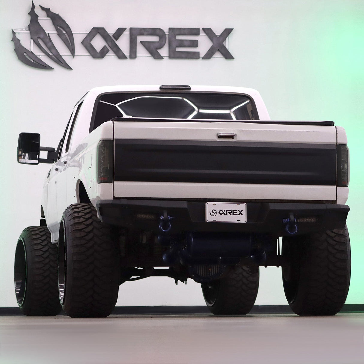 87-96 Ford F-Series/Bronco LUXX-Series LED Tail Lights Black Red