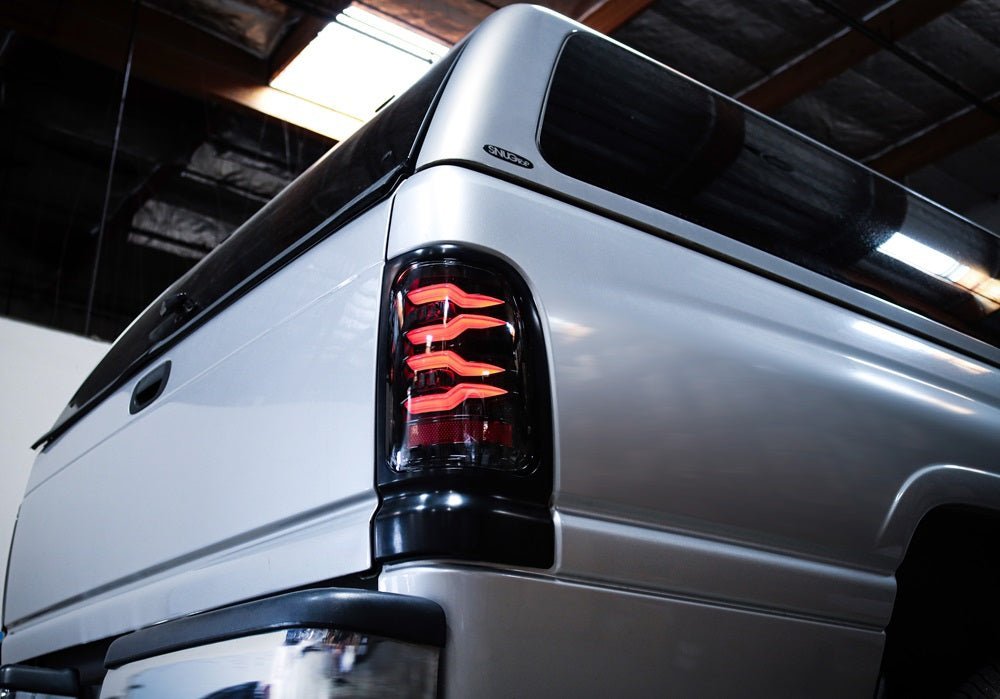 Feux arrière à DEL noirs pour Dodge Ram 1500/Ram 2500/3500 LUXX-Series (94-01)