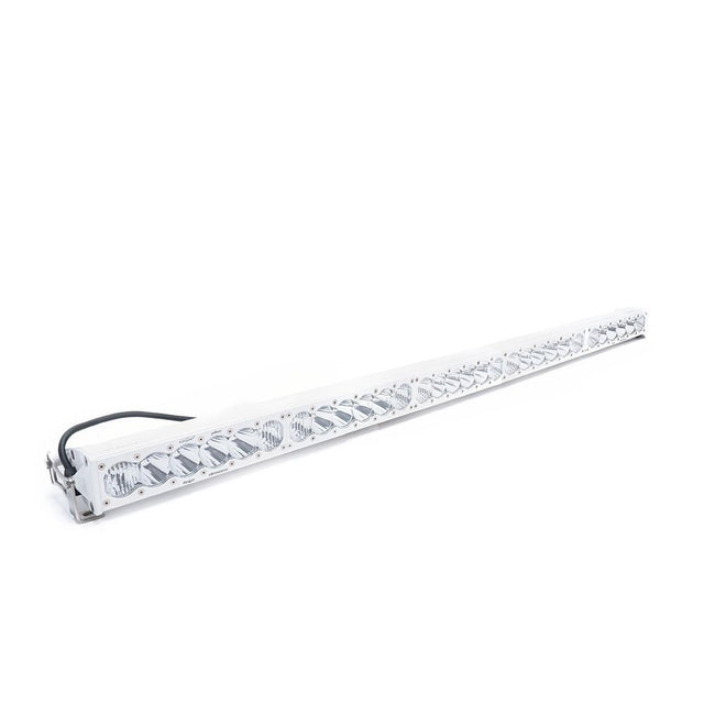 Barre lumineuse à LED blanche droite OnX6+ - Universelle