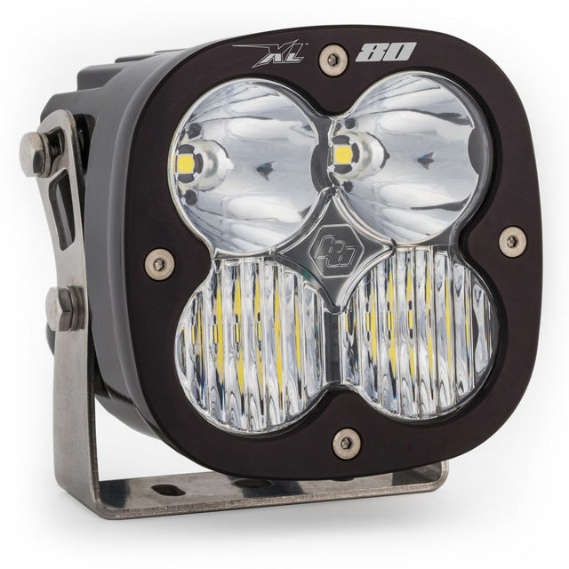Les modules de lumière LED ont une lentille ambre pour repérer chaque conception Baja dans les virages larges XL80