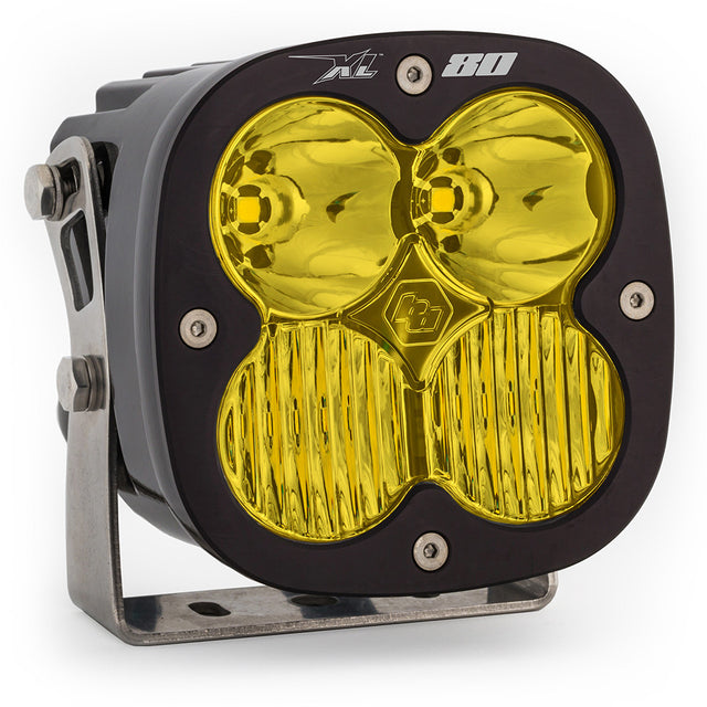 Les modules de lumière LED ont une lentille ambre pour repérer chaque conception Baja dans les virages larges XL80