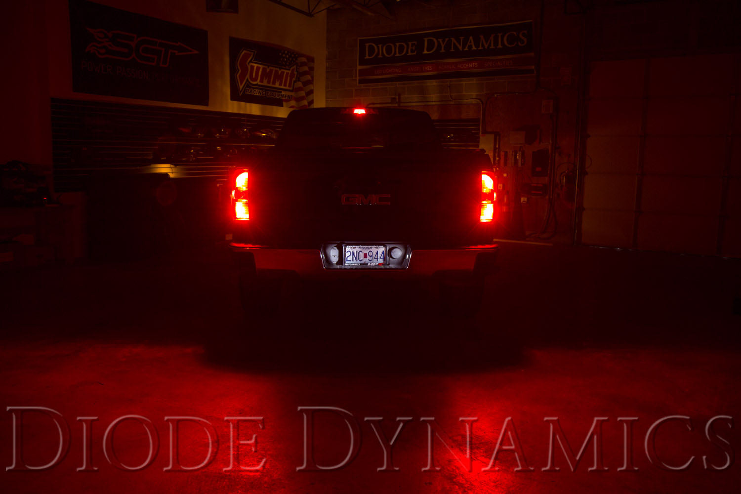 2014-2015 GMC Sierra with LED tail lights