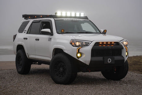 Toyota 4Runner with SS5 CrossLink Lightbar on Prinsu roof rack