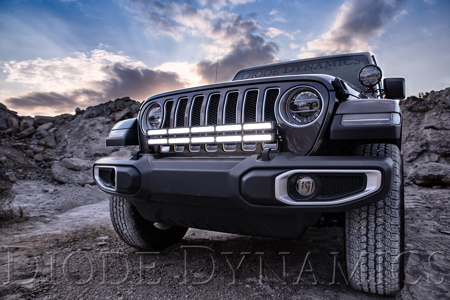 2018+ Jeep JL Wrangler bumper LED light bar bracket kit