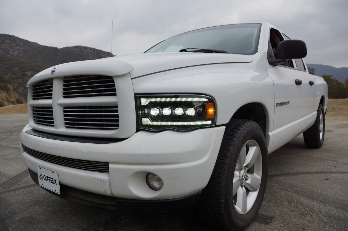 Phares de projecteur à LED Alpha-Black pour Dodge Ram série NOVA 02-05