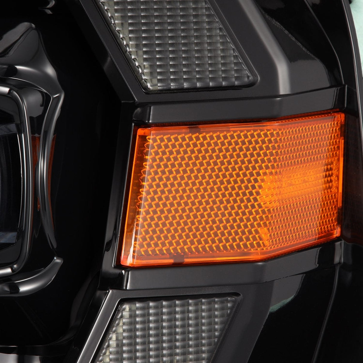 Phares projecteurs à LED Alpha-Black pour Ford F150 (2004-2008) et Lincoln Mark LT (2006-2008)