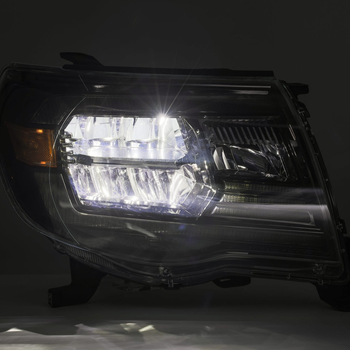 Phares à LED cristal noirs pour Toyota Tacoma LUXX-Series 05-11