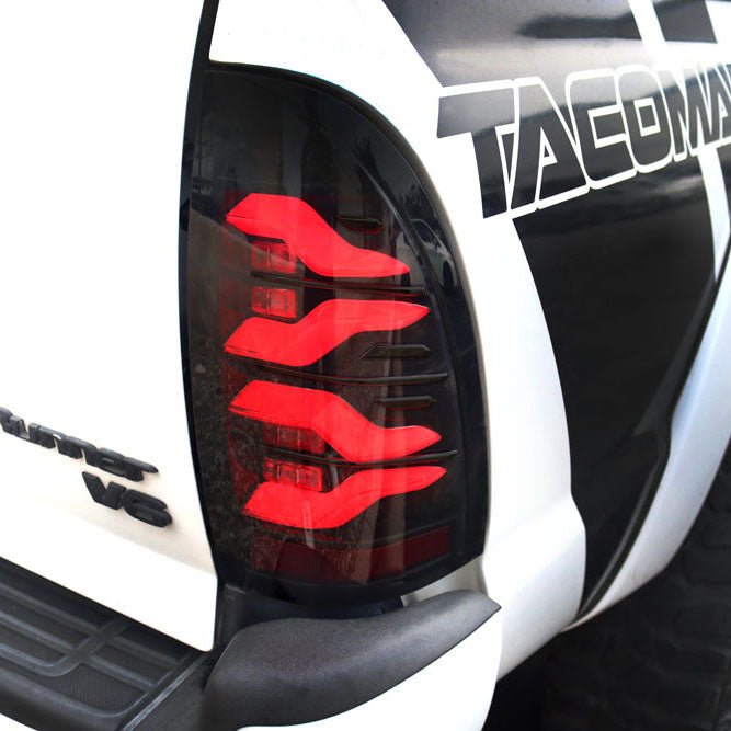 Feux arrière à LED noirs pour Toyota Tacoma LUXX-Series 05-15