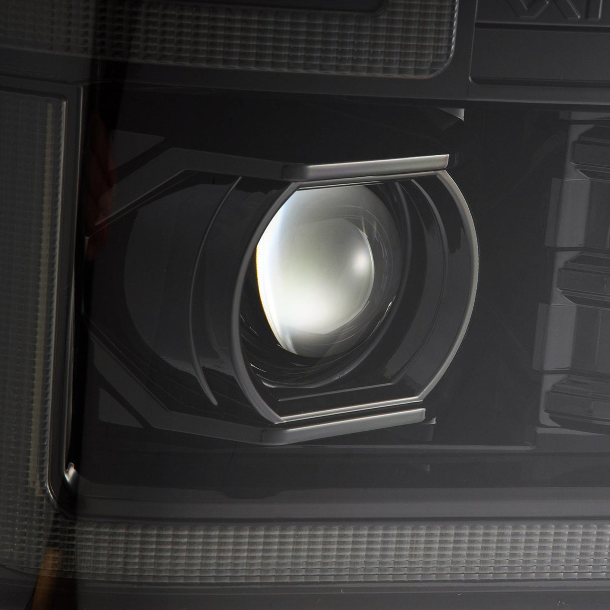 Phares projecteurs à LED série LUXX pour Ford Super Duty/Excursion 08-10, Alpha-Black