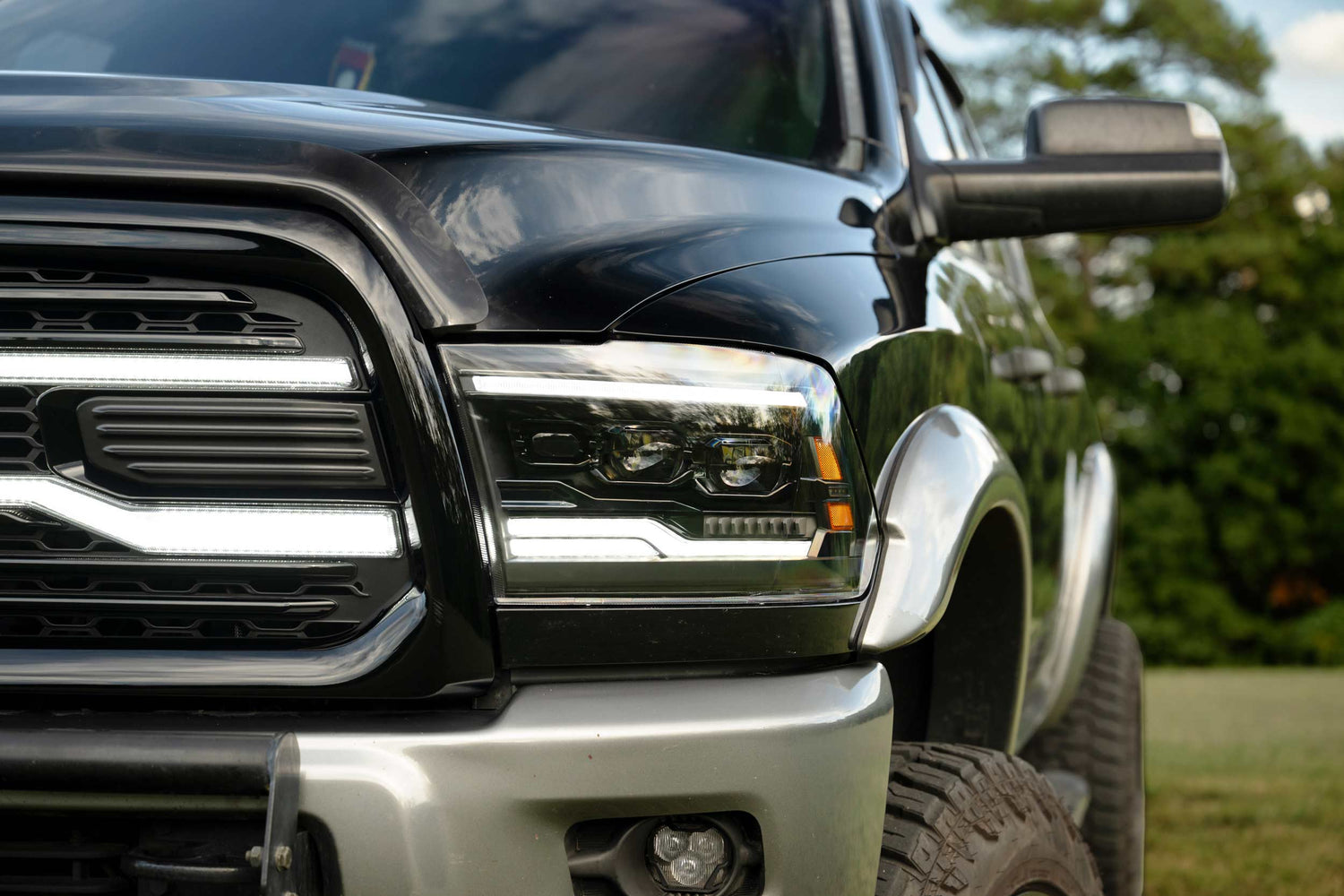 Ram 1500 Classic (19–24) XB Evo Hybrid Led Headlights