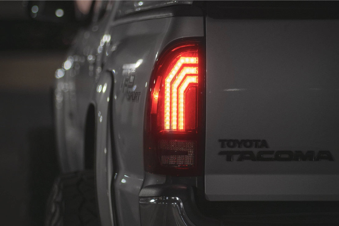 FEUX ARRIÈRE À LED TOYOTA TACOMA (05-15) XB