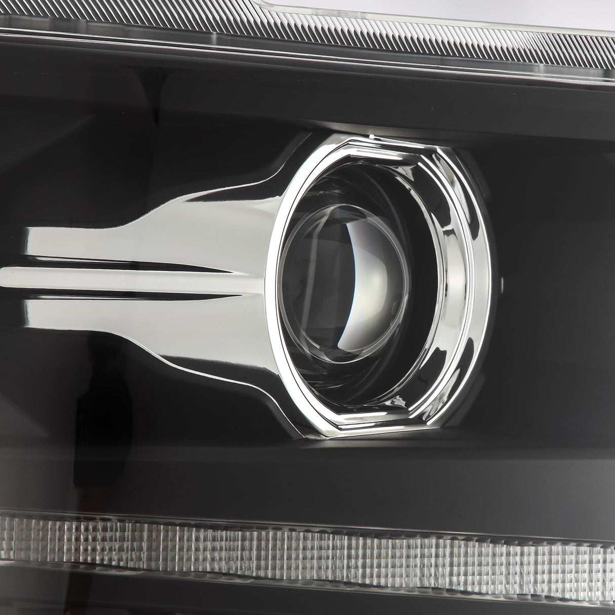 14-15 Chevrolet Silverado PRO-Series Halogen Projector Headlights Black