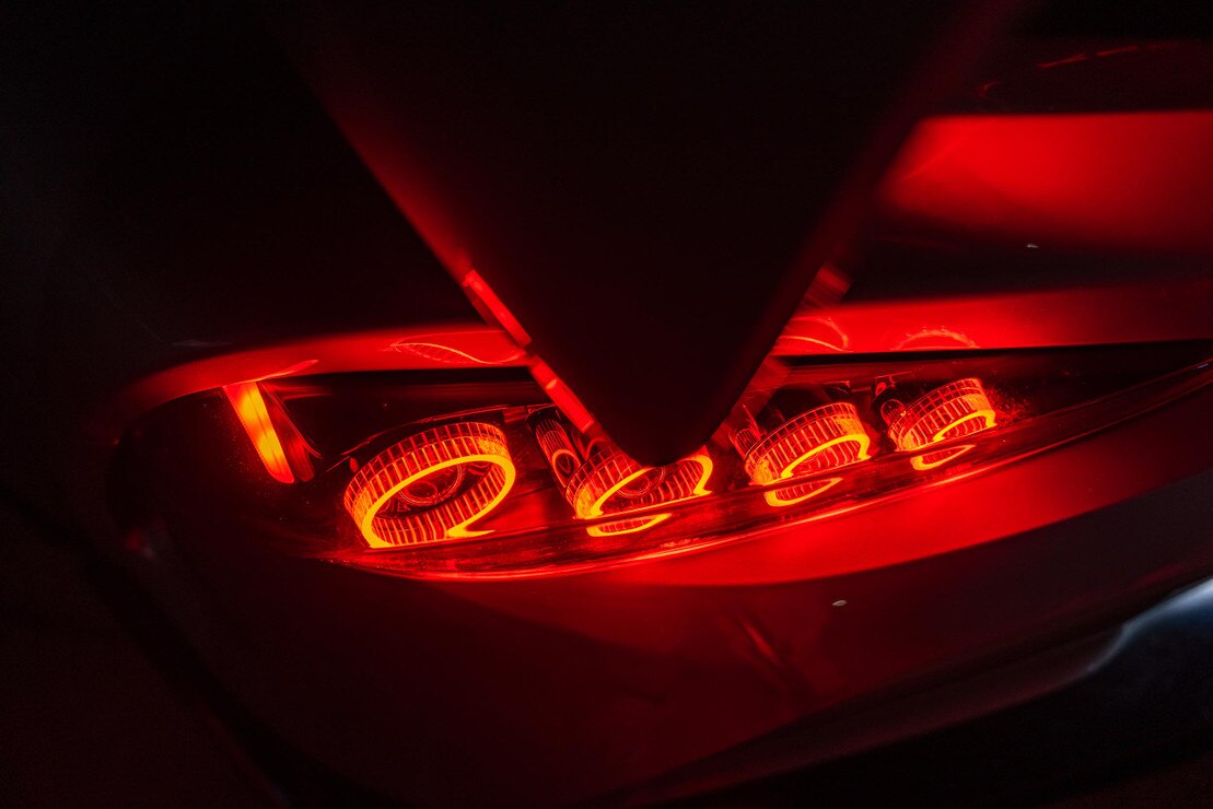 Toyota Tacoma (16-23) : Morimoto Xb Led Queues