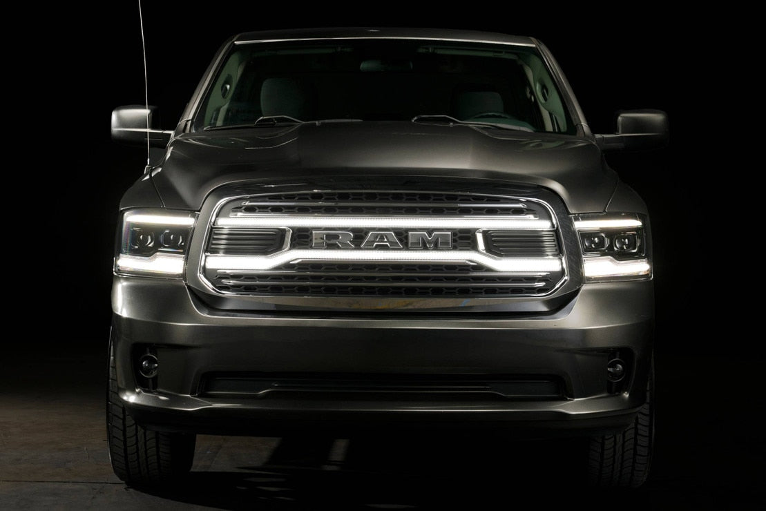 Calandre à LED XBG chromée pour Dodge Ram 1500 Classic (19-24)