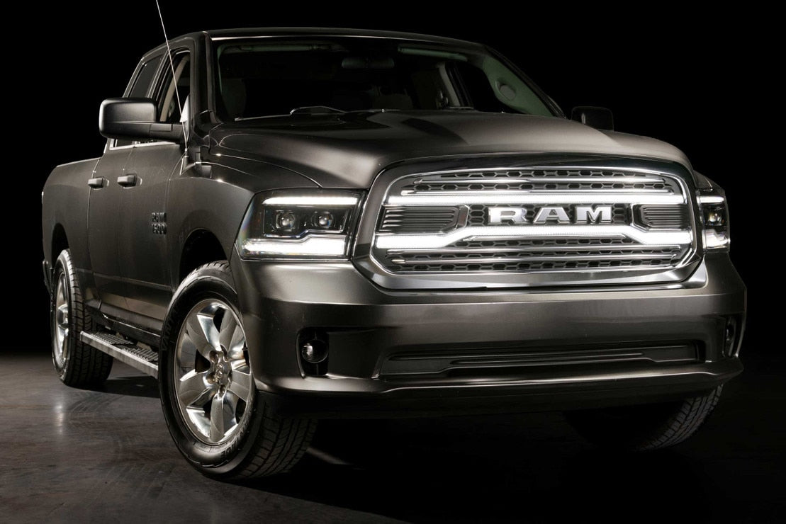 Calandre à LED XBG chromée pour Dodge Ram 1500 Classic (19-24)
