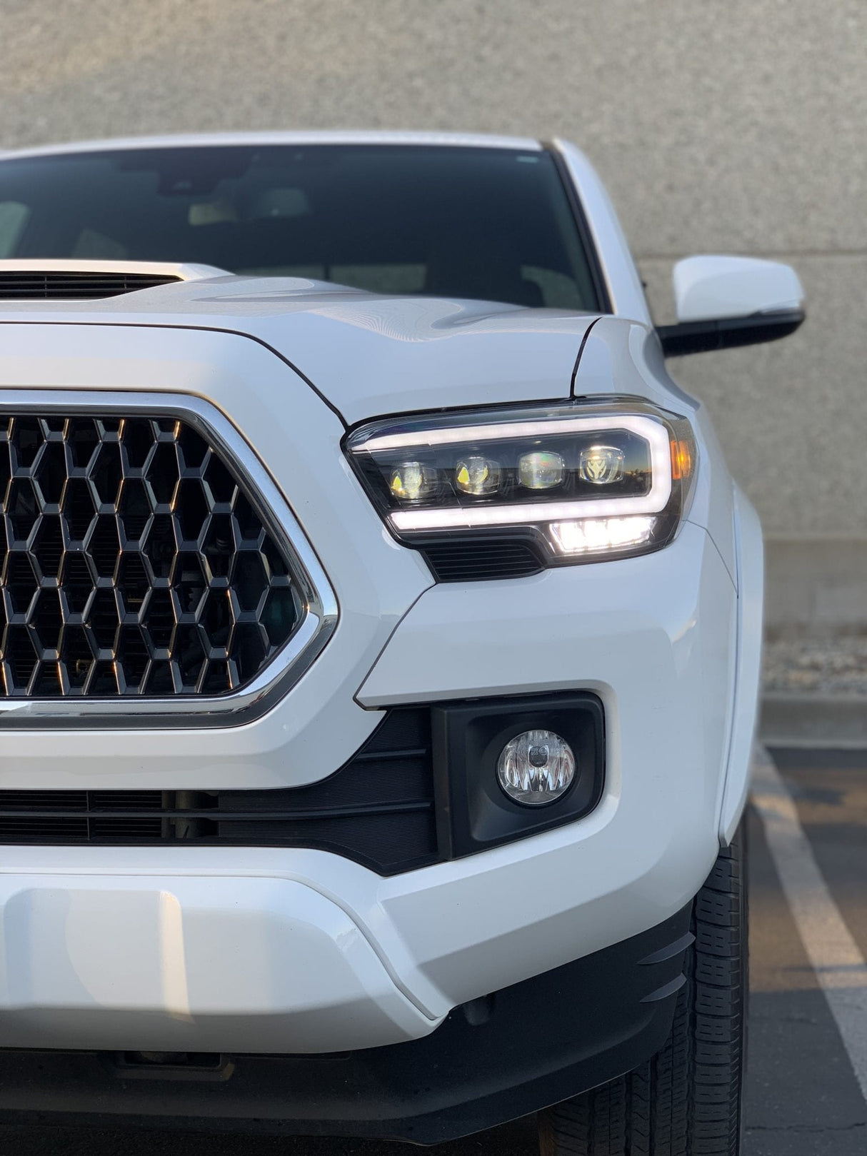 Phares projecteurs à LED chromés pour Toyota Tacoma série NOVA 16-23