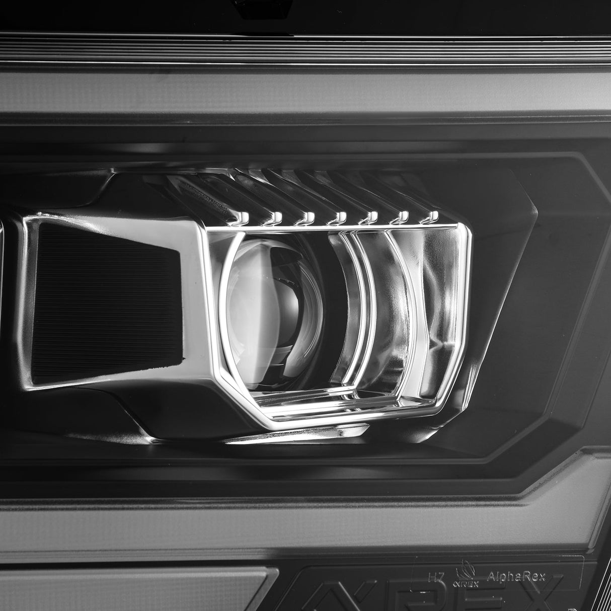 Phares projecteurs à DEL de la série LUXX pour Ram 1500 (style MK II 2500) 19-24, noirs
