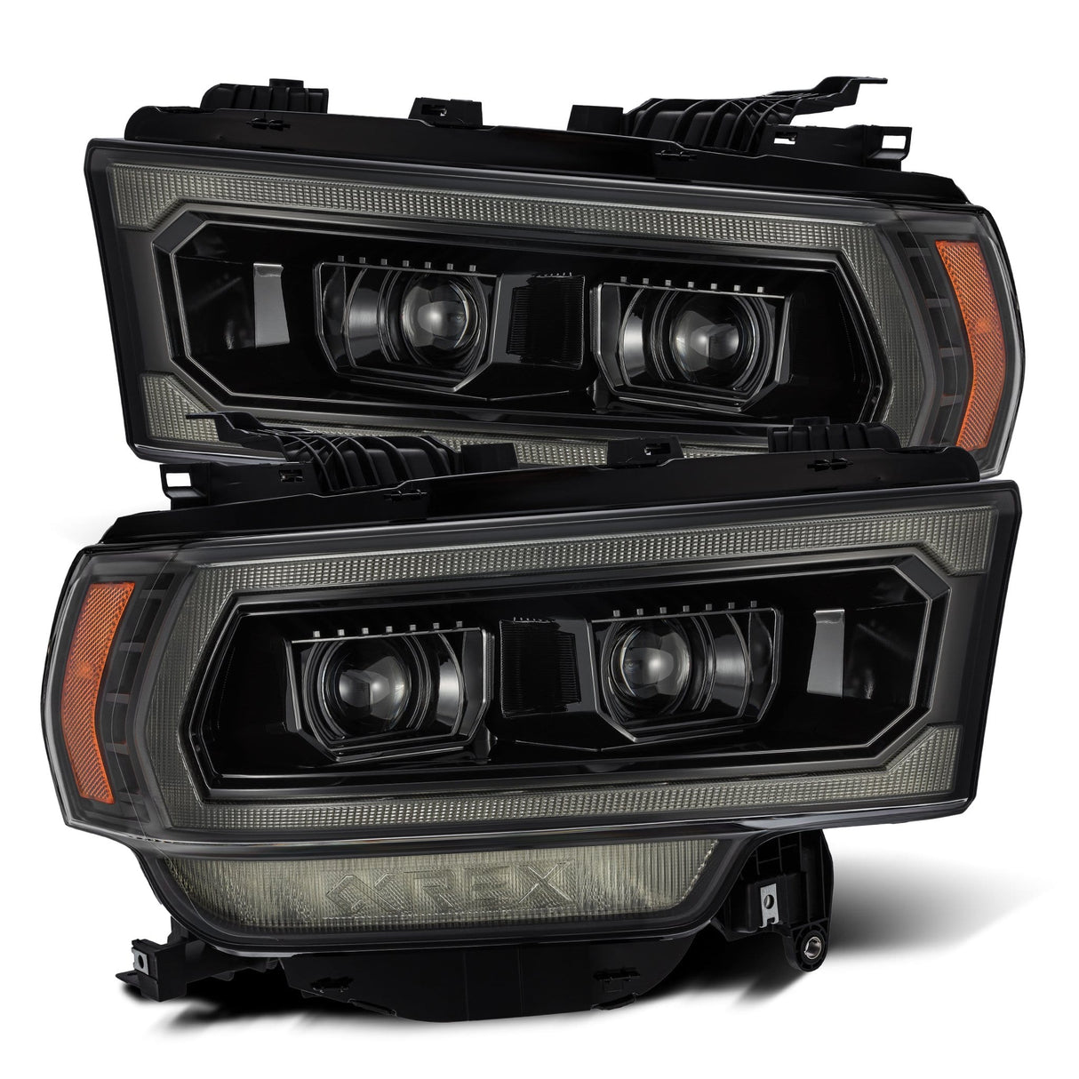 Phares projecteurs à DEL Alpha-Black de la série LUXX pour Ram 2500/3500/4500/5500 19-24