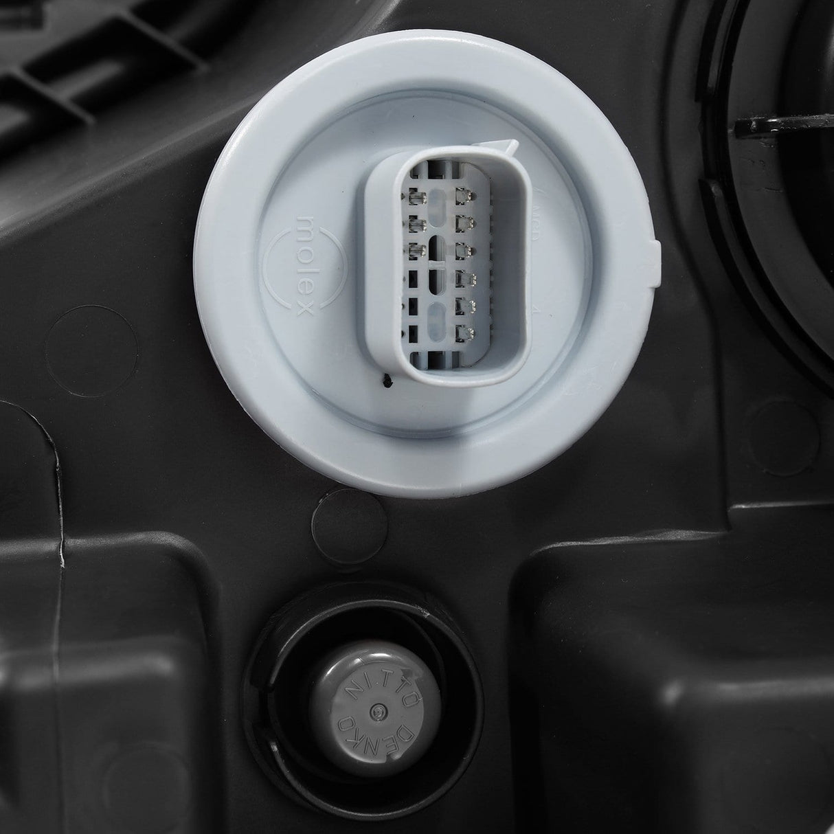 Phares projecteurs à DEL Alpha-Black de la série LUXX pour Ram 2500/3500/4500/5500 19-24