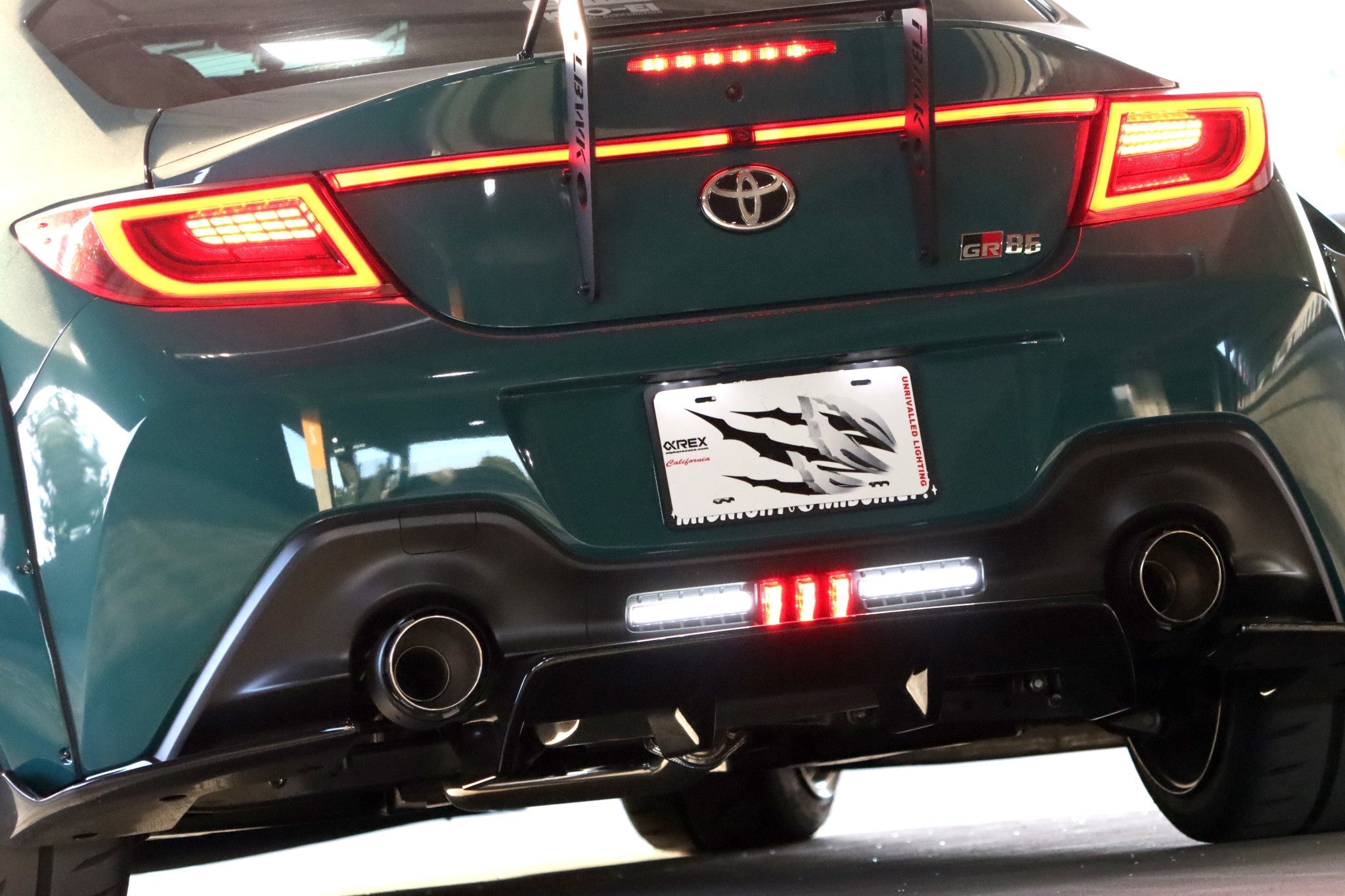 21-25 Toyota GR86/Subaru BRZ LUXX-Series LED Tail Lights Vivid Red
