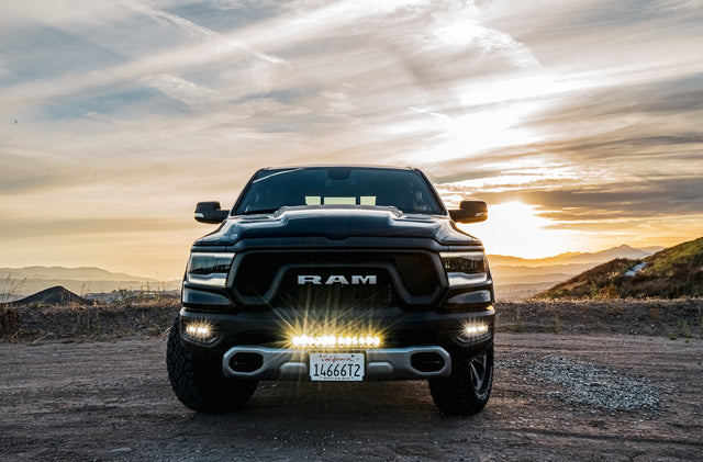 Ram Rebel Pare-chocs 20 pouces S8 Kit 19-Pres Dodge Ram Baja Designs