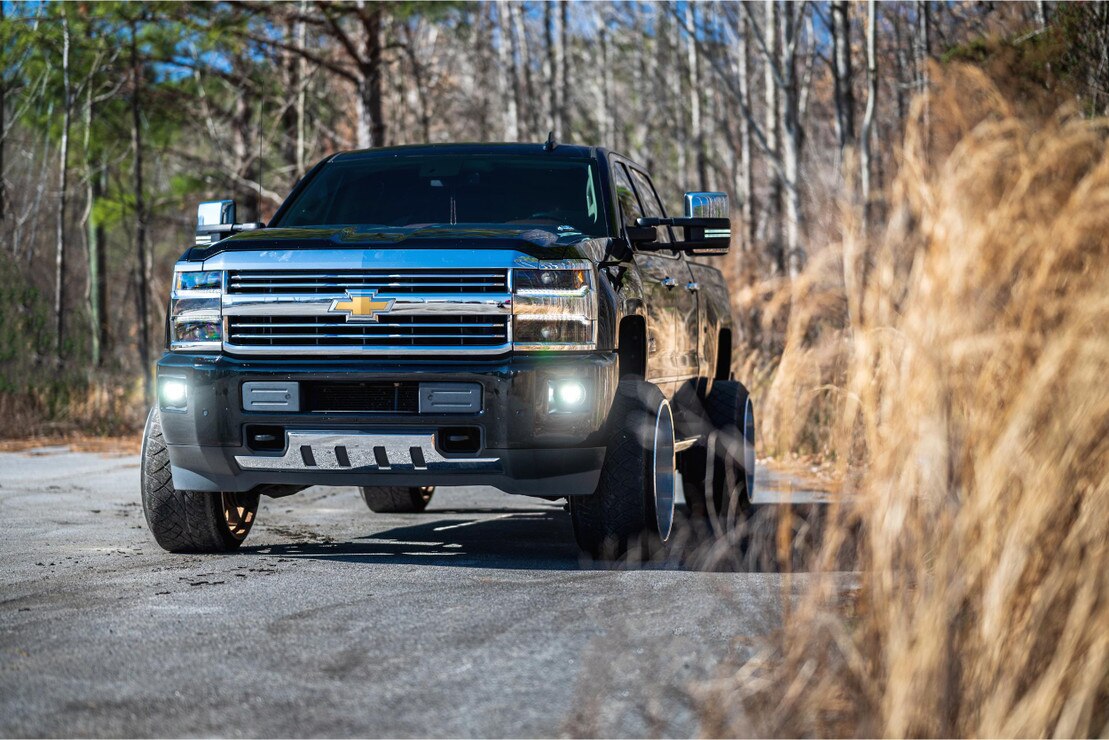 Chevrolet Silverado (14-15) : phares antibrouillard à DEL Morimoto 4banger