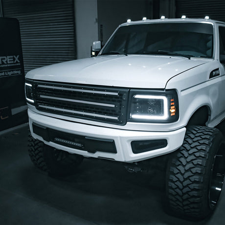 Phares projecteurs à LED Alpha-Black pour Ford Série F/Bronco LUXX 92-96