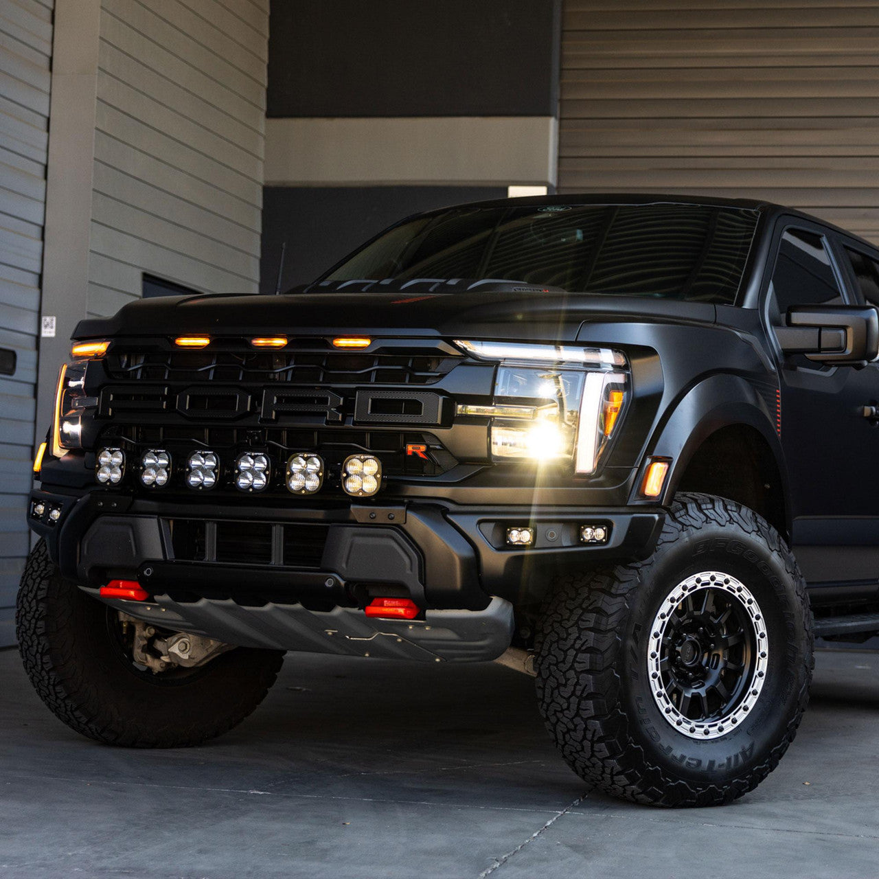 Kit d'éclairage de pare-chocs Ford 6 XL Linkable - Ford F-150 Raptor R/37 2024-2026
