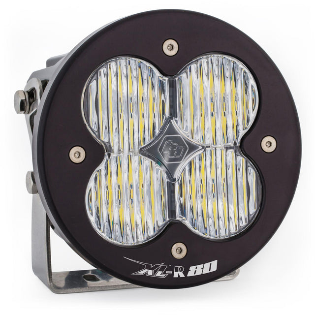 Les modules de lumière LED ont une lentille ambre pour repérer chaque XL R 80 dans les virages larges Baja Designs