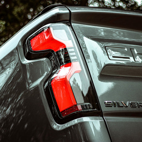 19-25 Chevrolet Silverado 1500 / 20-25 Silverado 2500HD/3500HD LUXX-Series LED Tail Lights Black Red